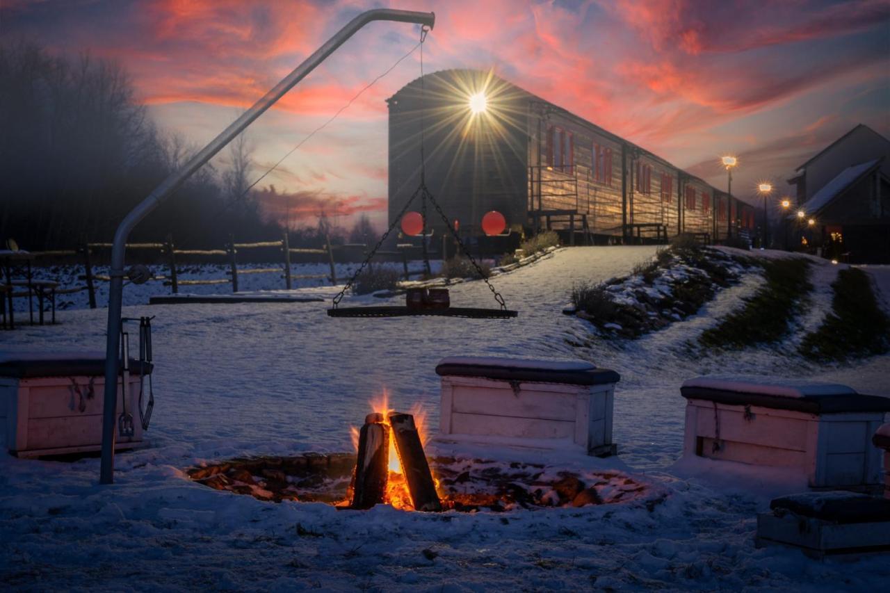 Stacja Galicja - Nocleg W Pociagu Blisko Energylandia Zator Exterior photo